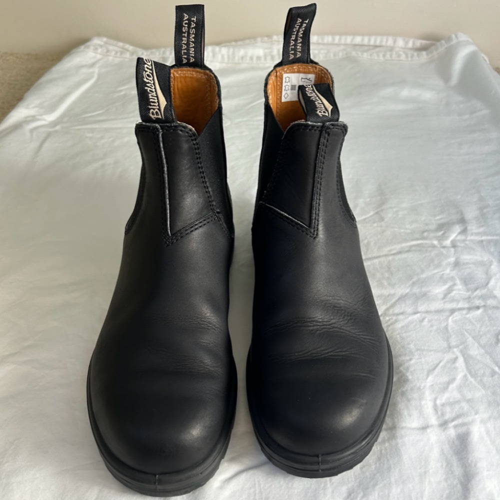 Women’s Blundstone Chelsea Black, US size 10, AU/UK size 7